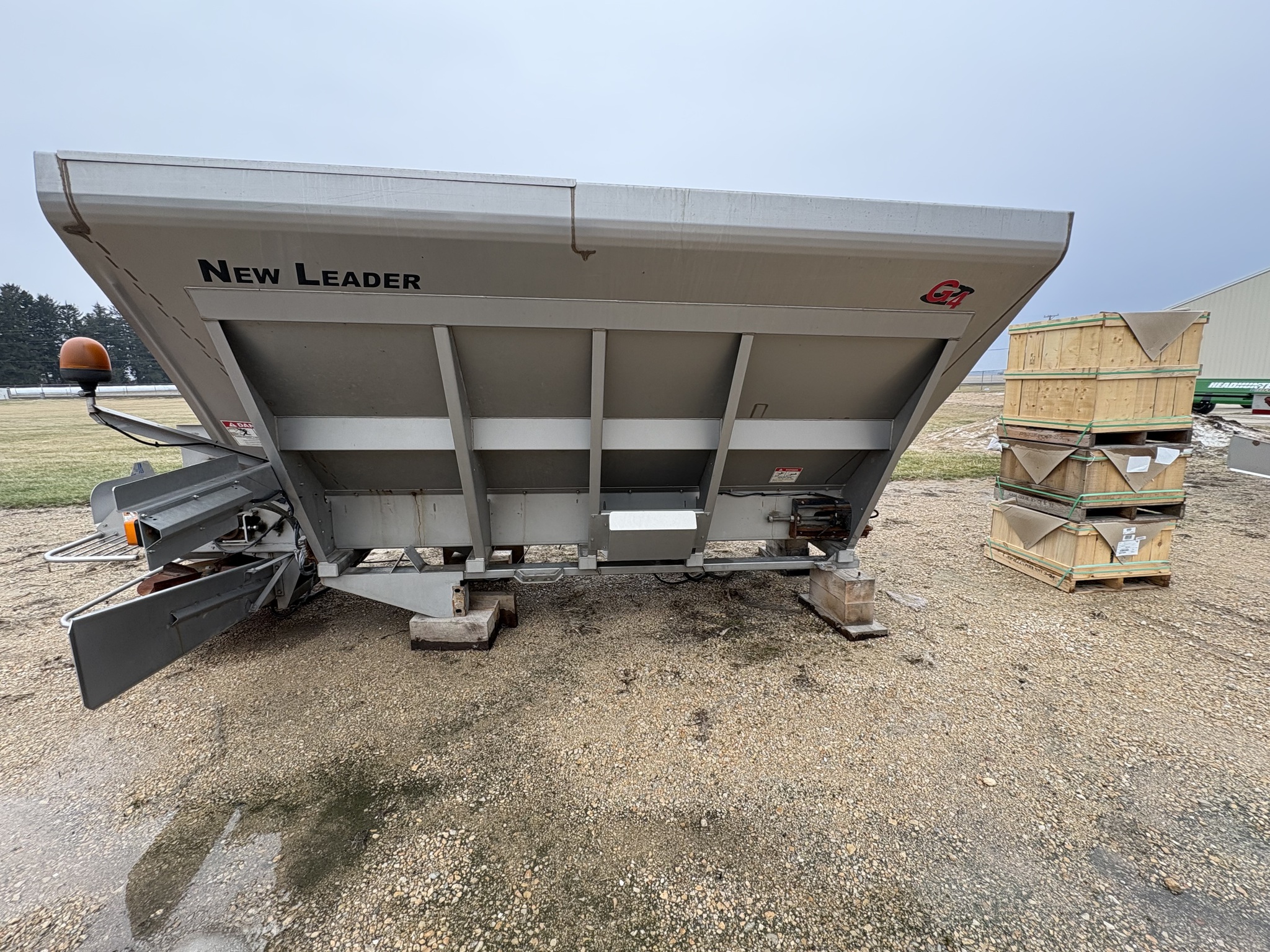  2017 New Leader NL 300 at Heritage Tractor in Mendota, IL