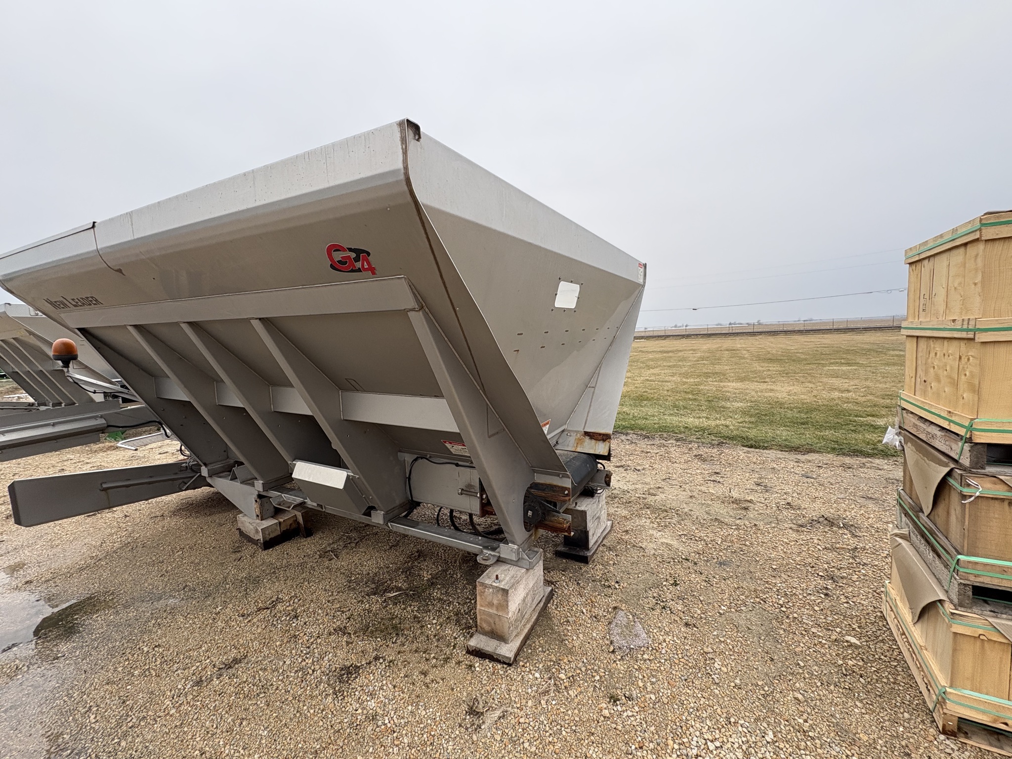  2017 New Leader NL 300 at Heritage Tractor in Mendota, IL
