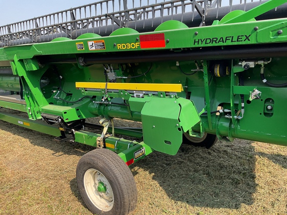 Used 2024 John Deere RD30F Combine Platforms at Horizon Ag & Turf in Westlock, AB - Photo5