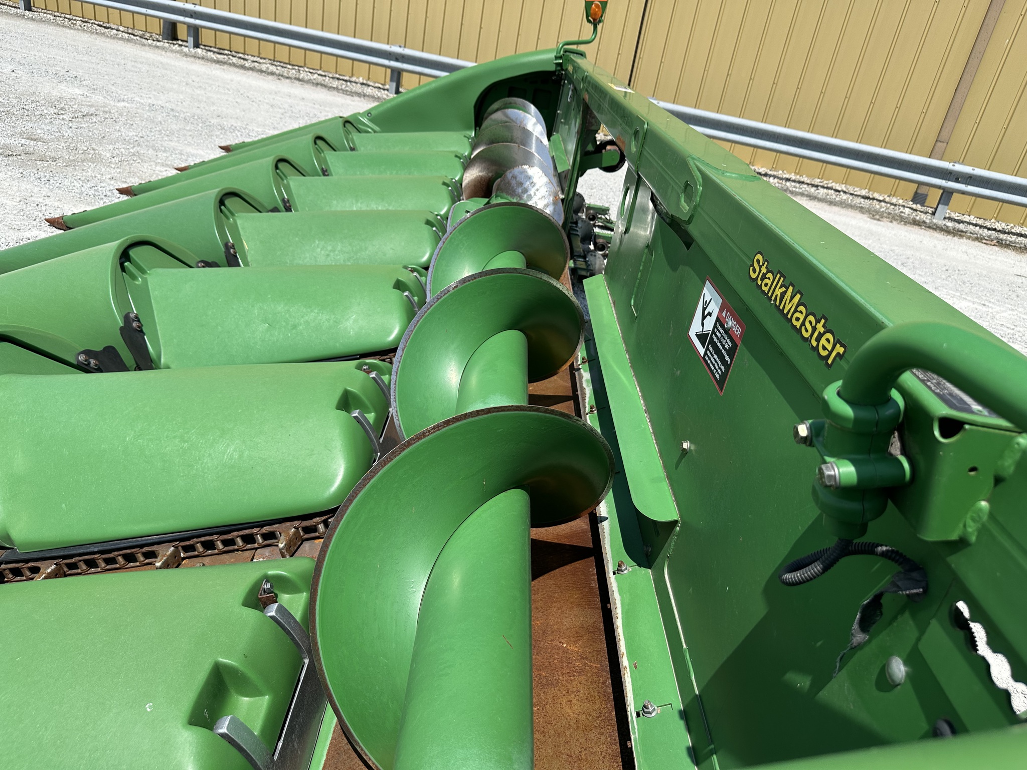 2012 John Deere 608C Image 10