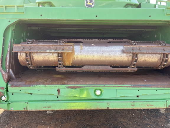 John Deere S680 image 26