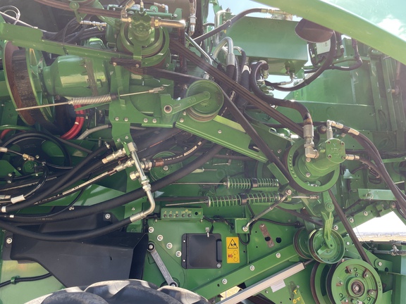 John Deere S680 image 28