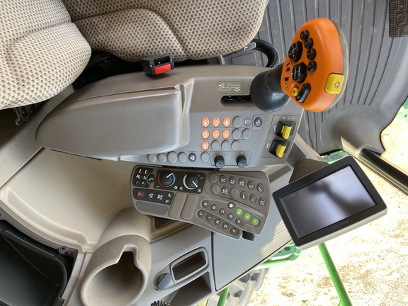 John Deere S680 image 20