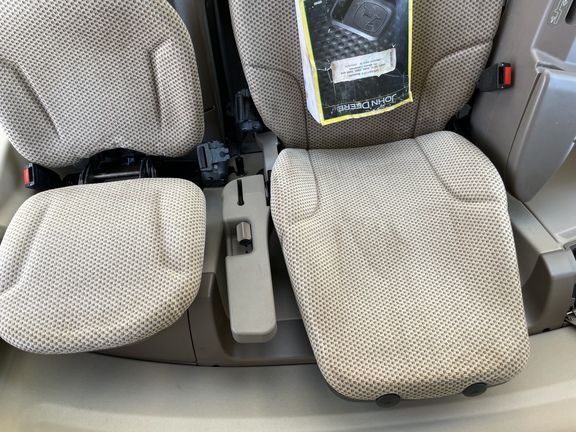 John Deere S680 image 19