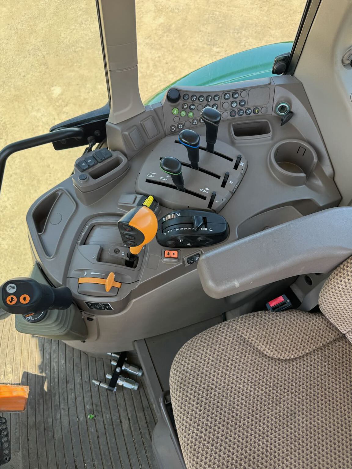 2024 John Deere 6110M Image 16