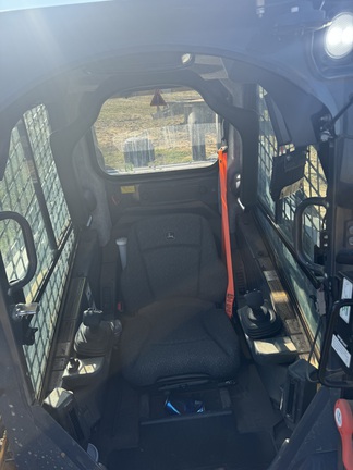 2024 John Deere 325G Photo 5