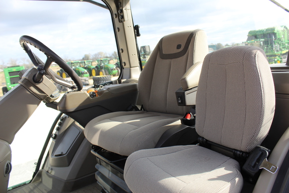 2023 John Deere 8R 280 Photo 9