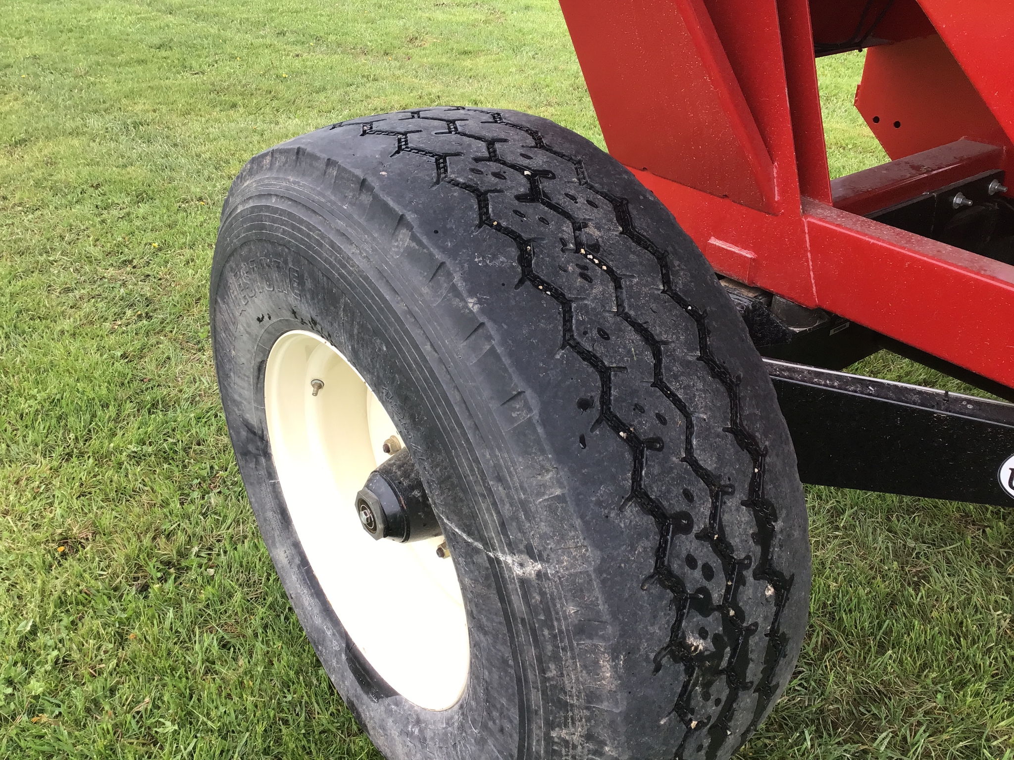 Used 2017 J&M 555 Gravity Wagons and Boxes at Koenig Equipment in Anna, OH - PhotoXL19