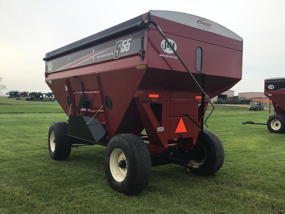 Used 2017 J&M 555 Gravity Wagons and Boxes at Koenig Equipment in Anna, OH - Photo4