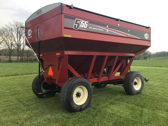 Used 2017 J&M 555 Gravity Wagons and Boxes at Koenig Equipment in Anna, OH - Photo2