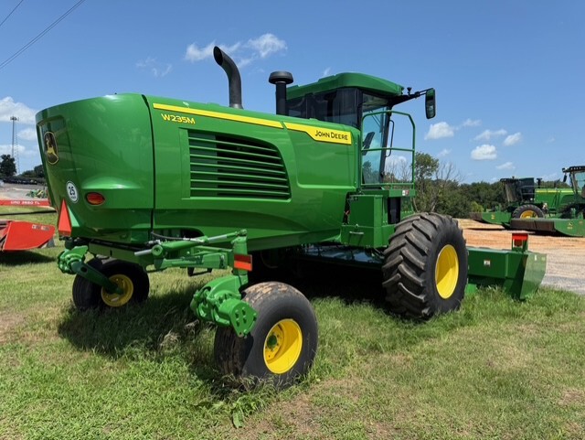 2022 John Deere W235R Image 5