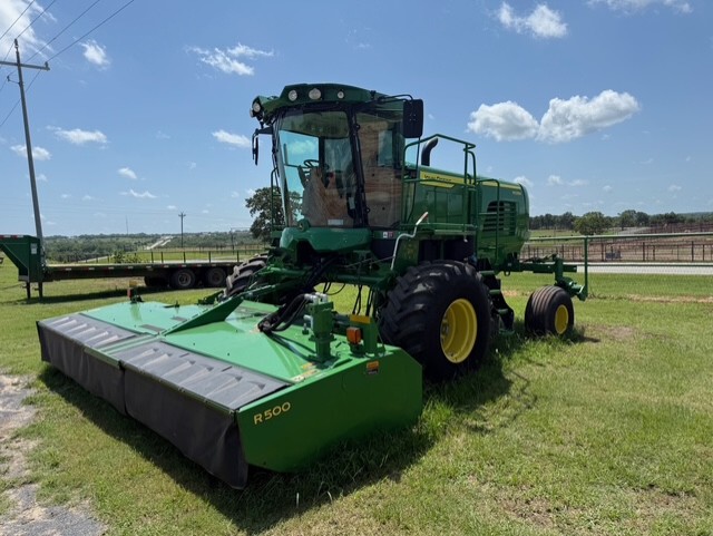 2022 John Deere W235R Image 1