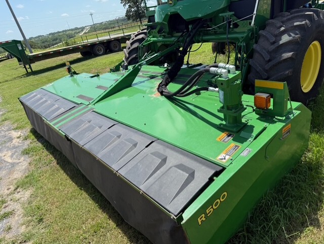 2022 John Deere W235R Image 11