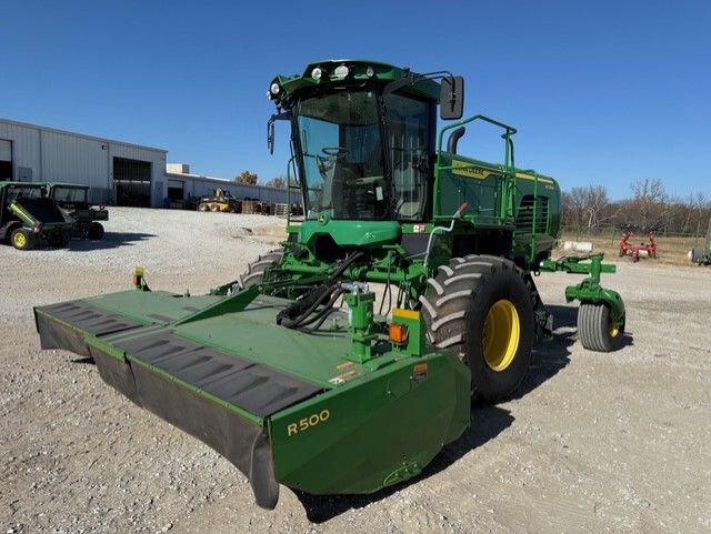 2022 John Deere W235M Image 3
