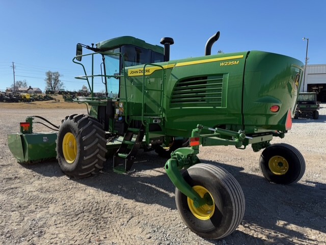 2022 John Deere W235M Image 5