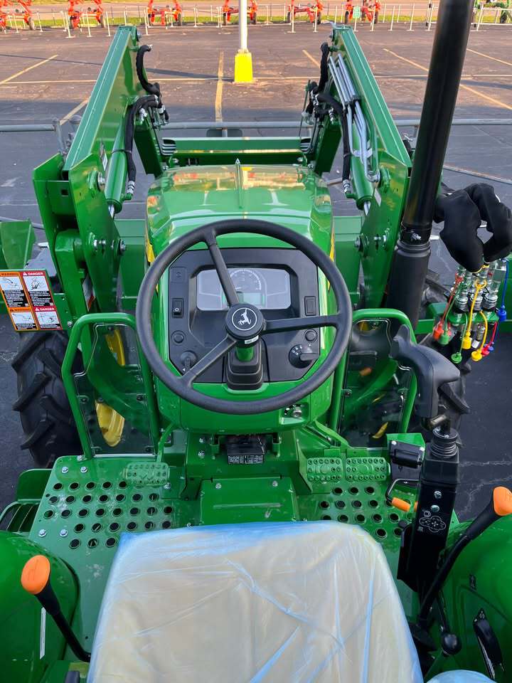 2025 John Deere 5050E Image 6