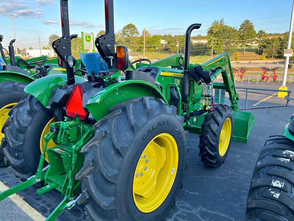 2025 John Deere 5050E Image 3