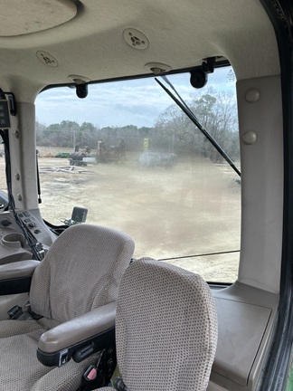 2011 John Deere 7215R-8