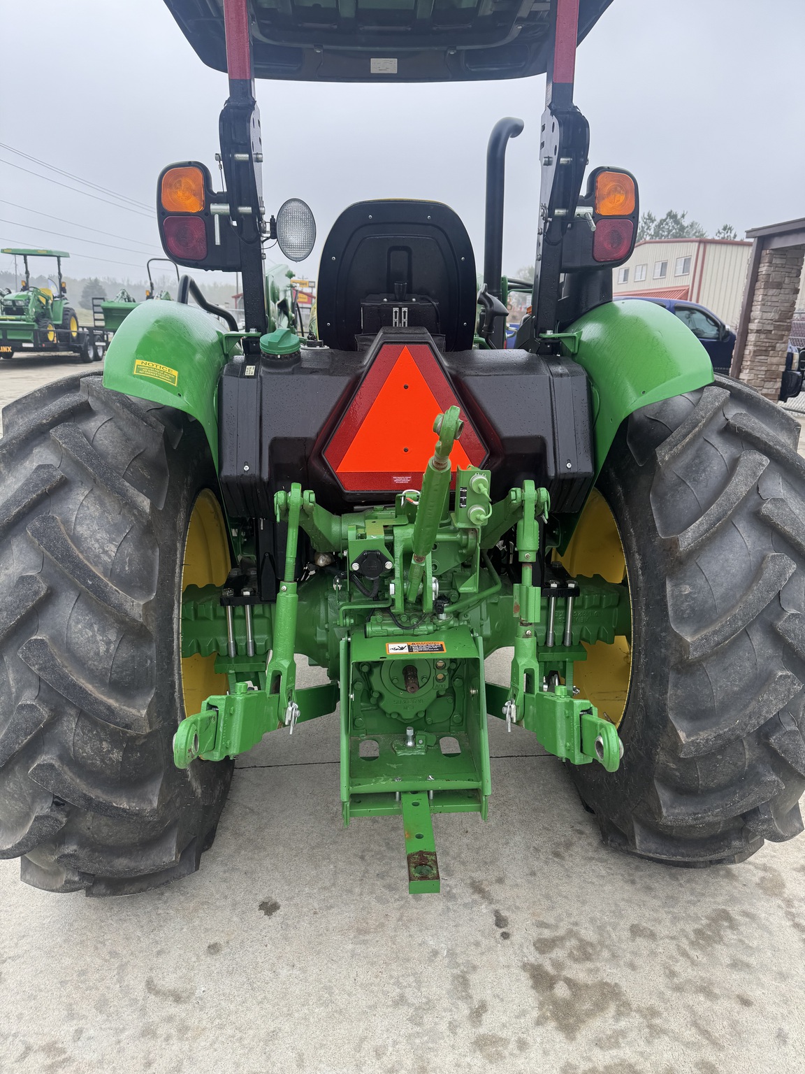 2022 John Deere 5055E Image 3
