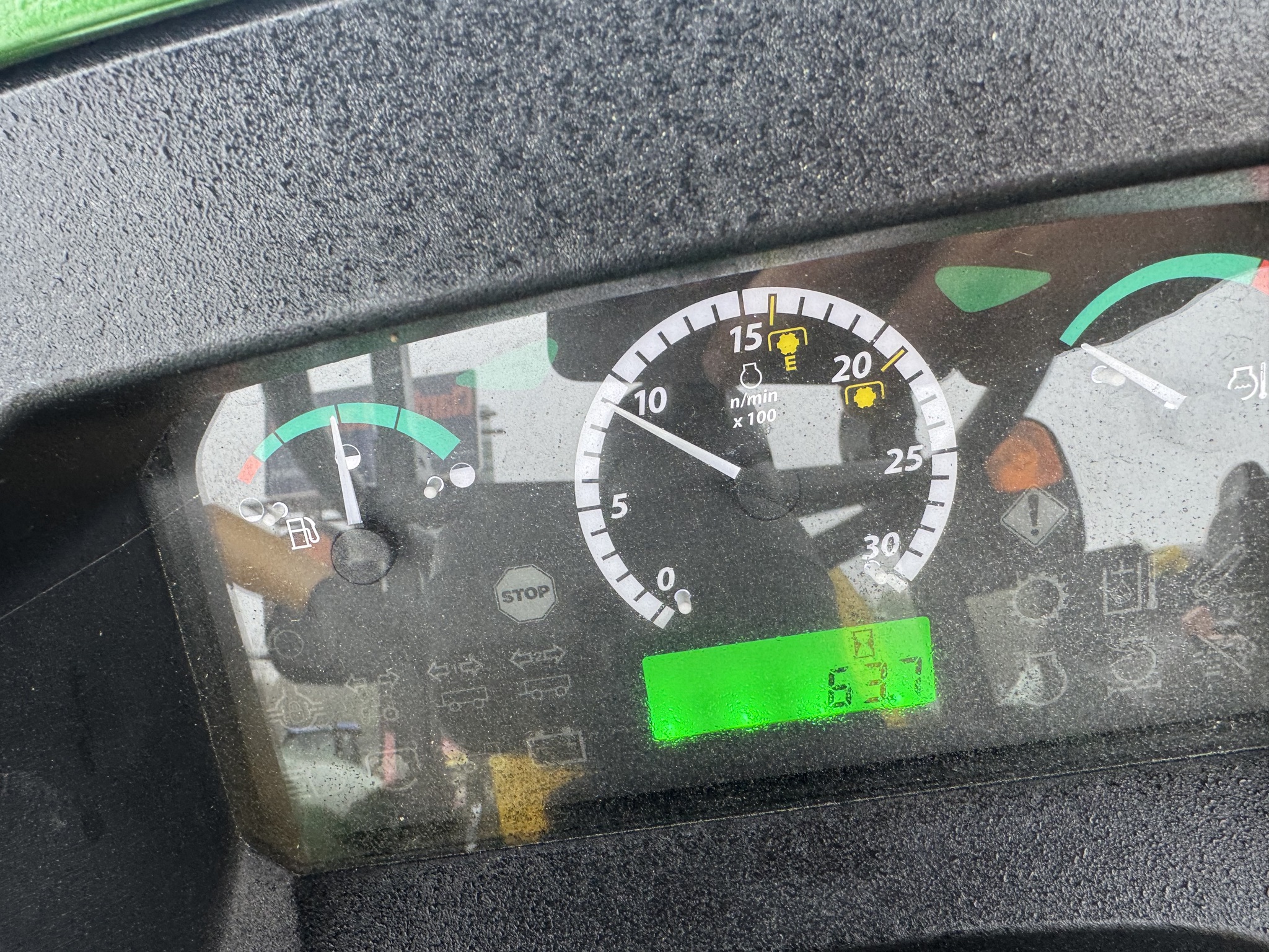 2022 John Deere 5055E Image 7