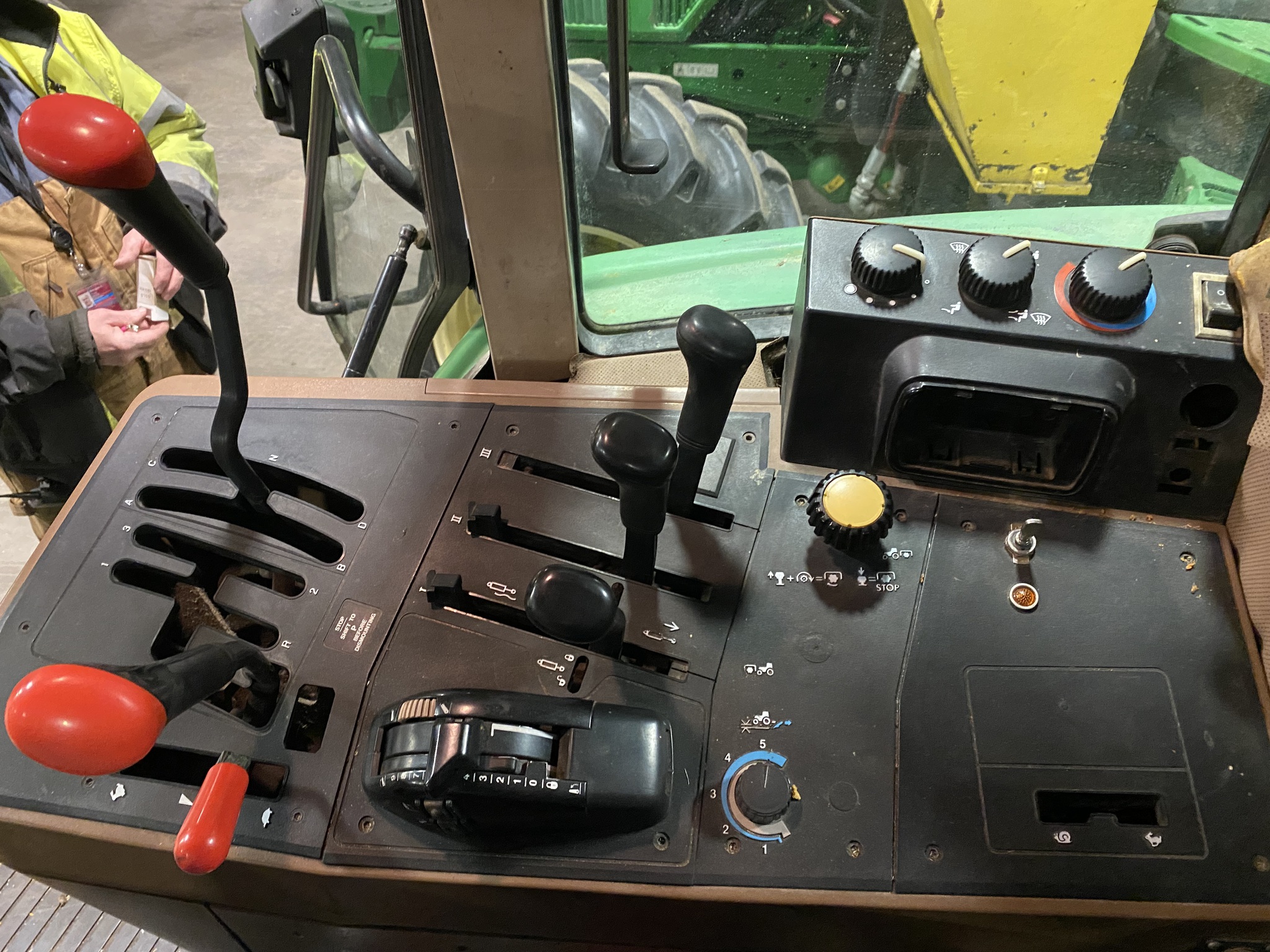 1997 John Deere 6400 Image 10