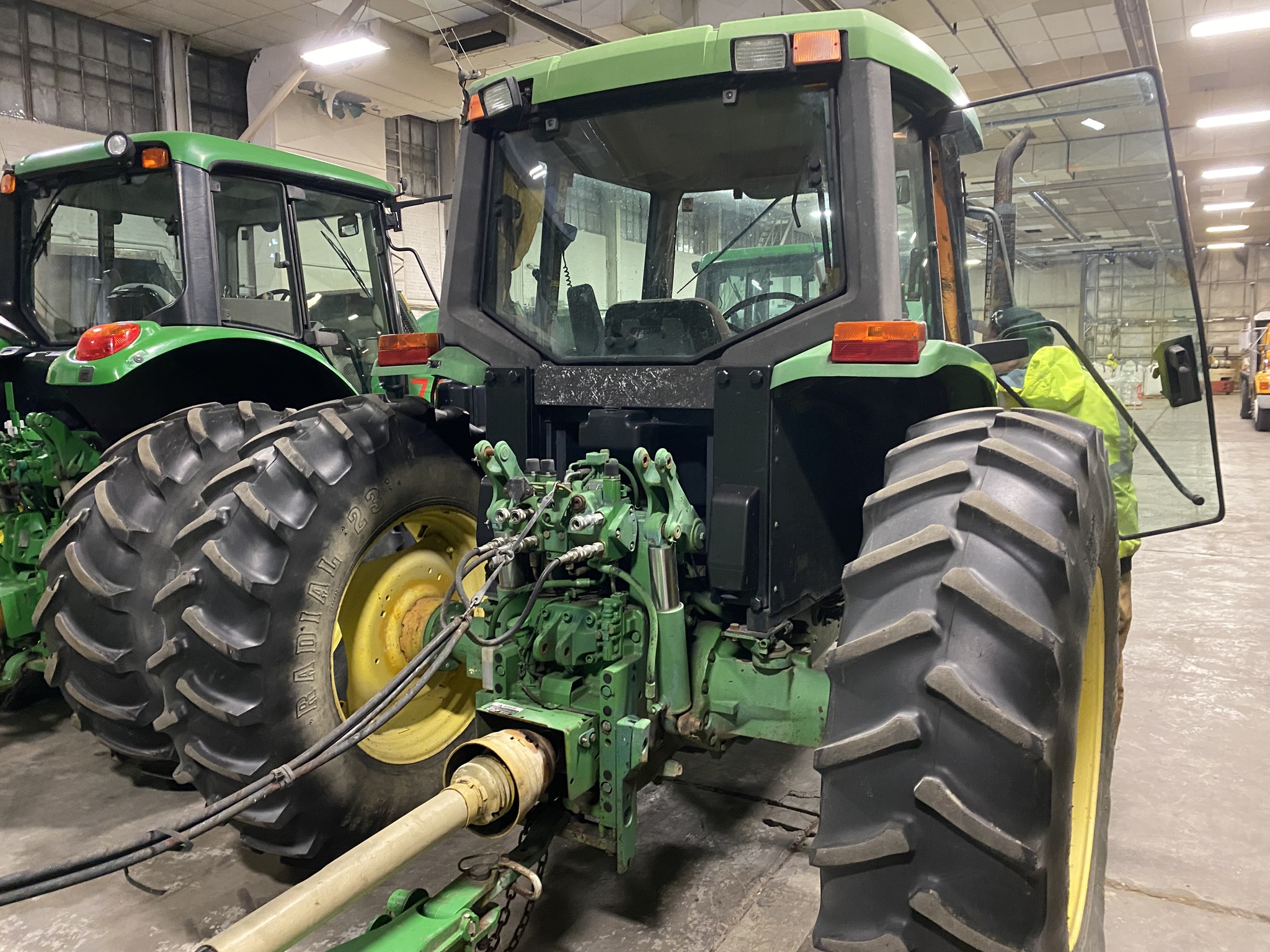 1997 John Deere 6400 Image 4