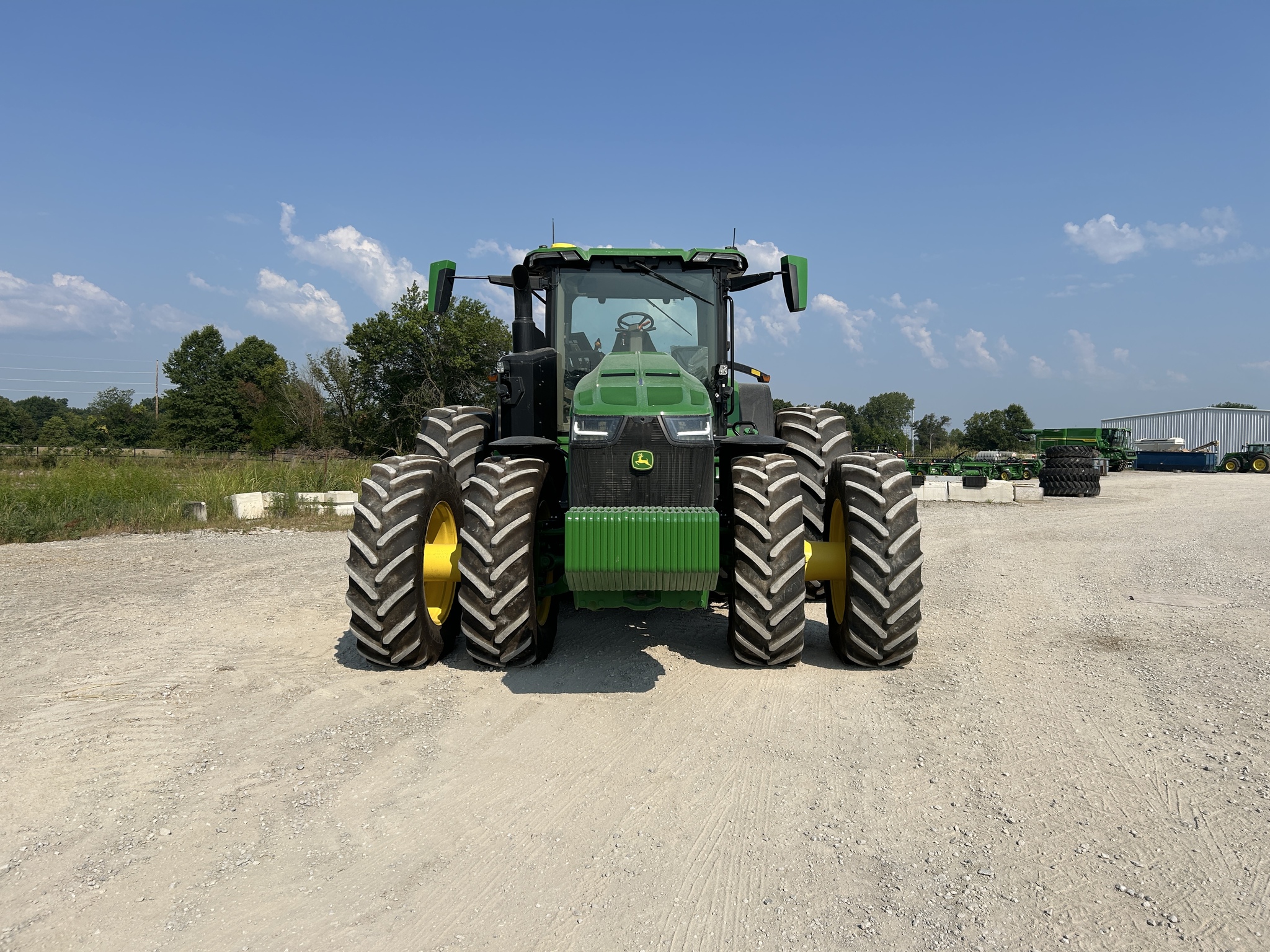  2024 John Deere 8R 370 at Heritage Tractor in Pittsburg, KS