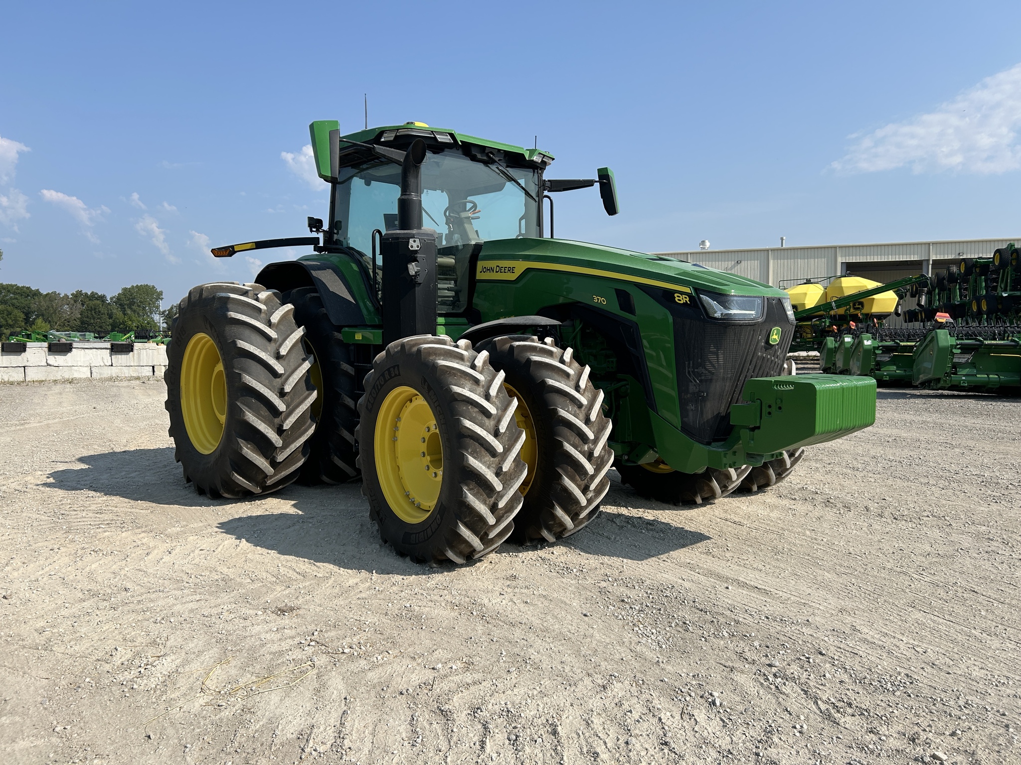  2024 John Deere 8R 370 at Heritage Tractor in Pittsburg, KS