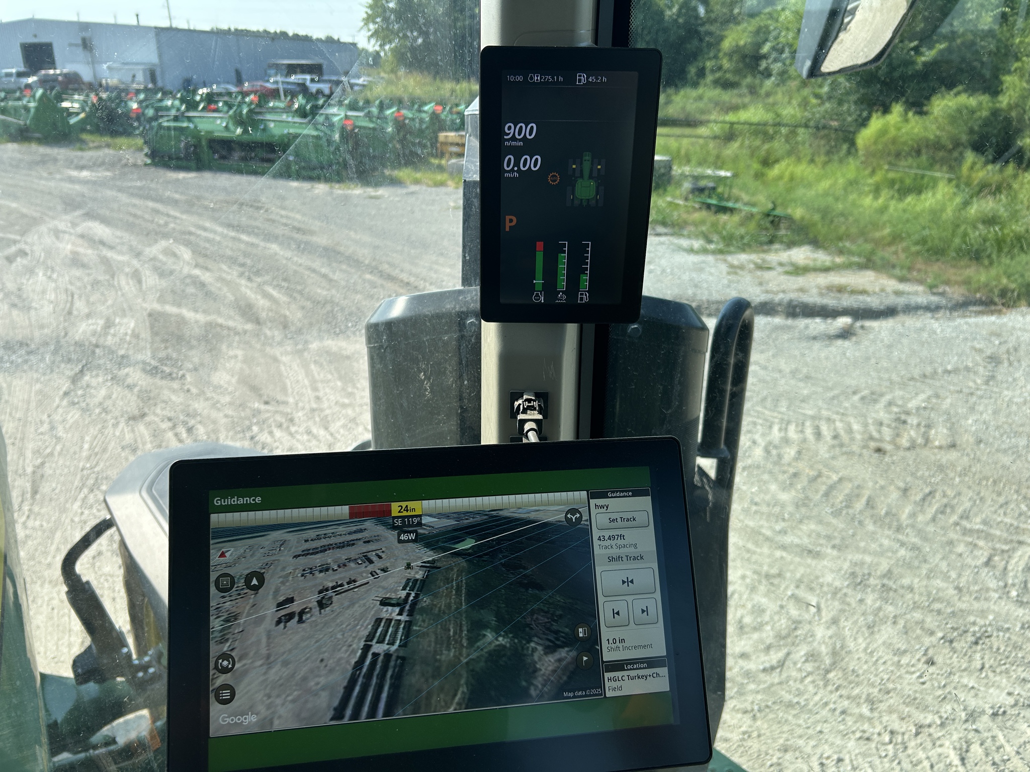  2024 John Deere 8R 370 at Heritage Tractor in Pittsburg, KS