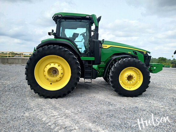 Photo of 2024 John Deere 8R 340