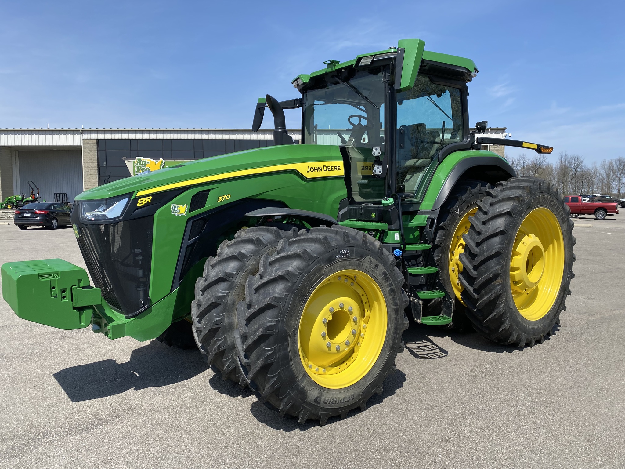 2023 John Deere 8R 370 Image 1
