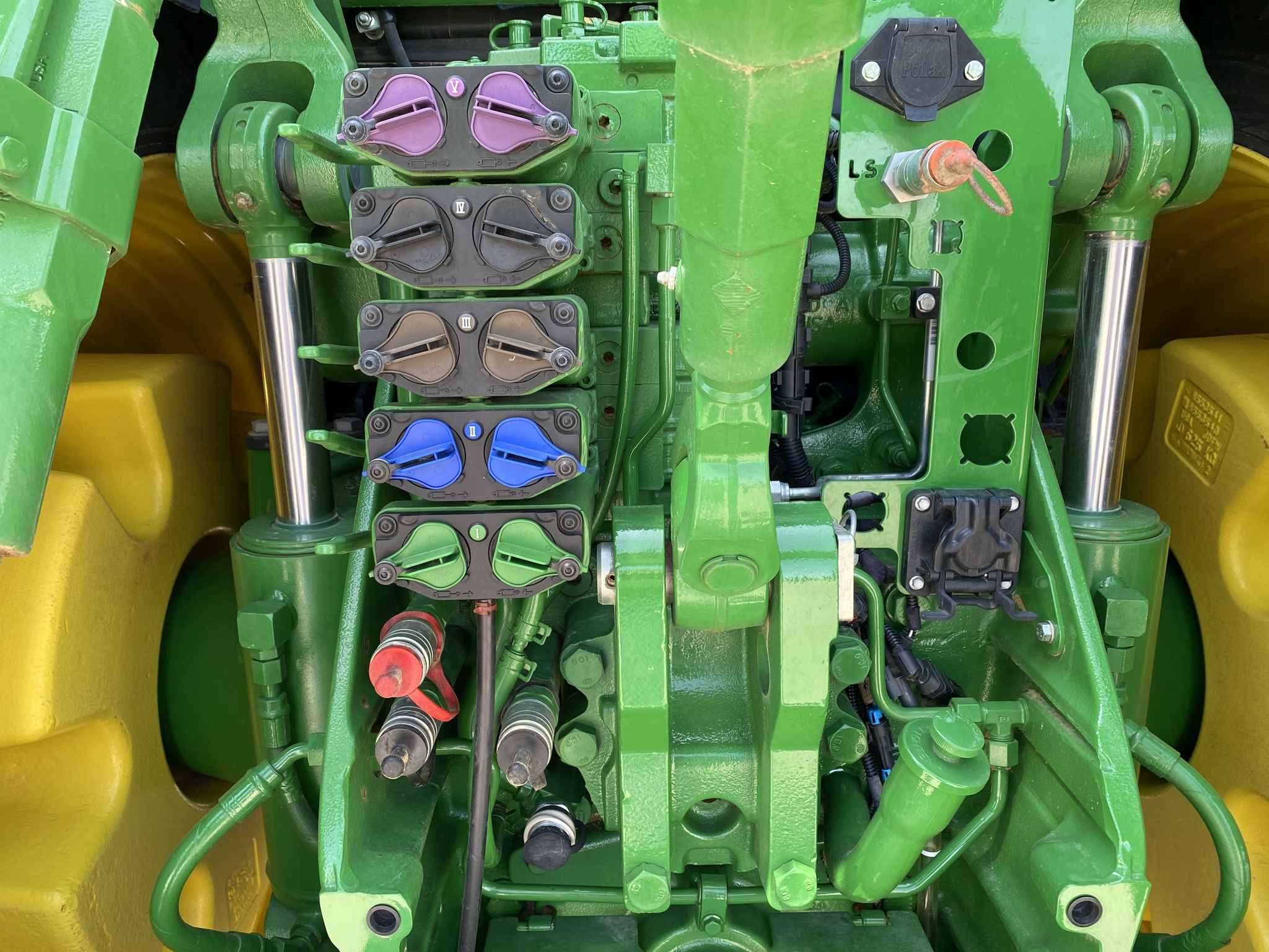 2023 John Deere 8R 370 Image 10