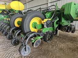 Planter For Sale 2021 John Deere 1775NT 