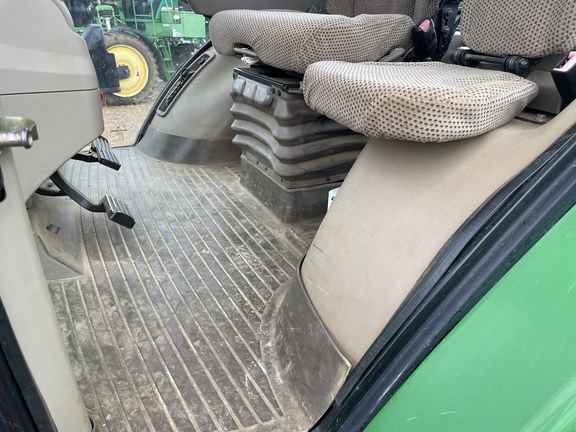 2013 John Deere 8310R Photo 3