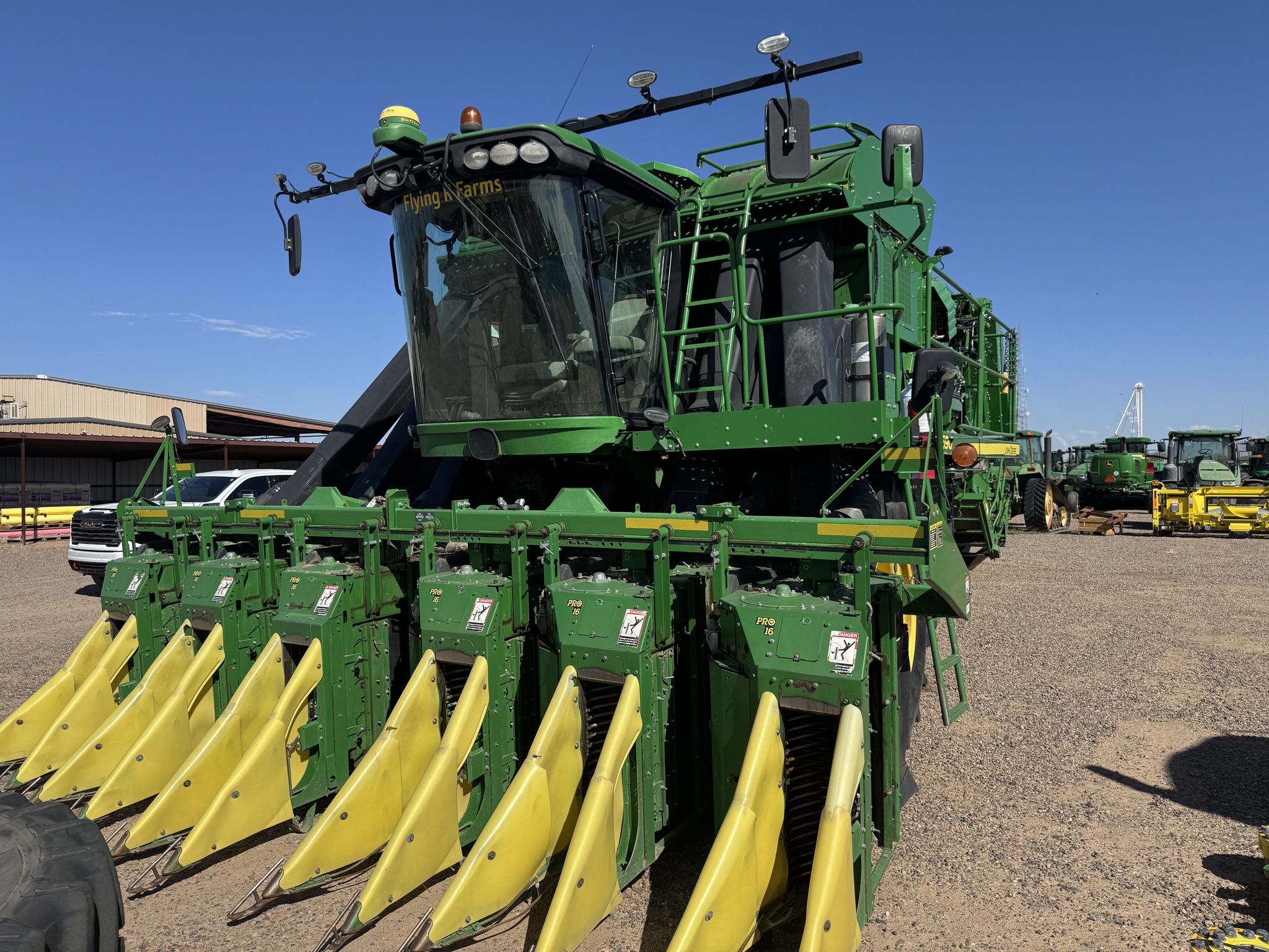 2018 John Deere CP690 Image 1