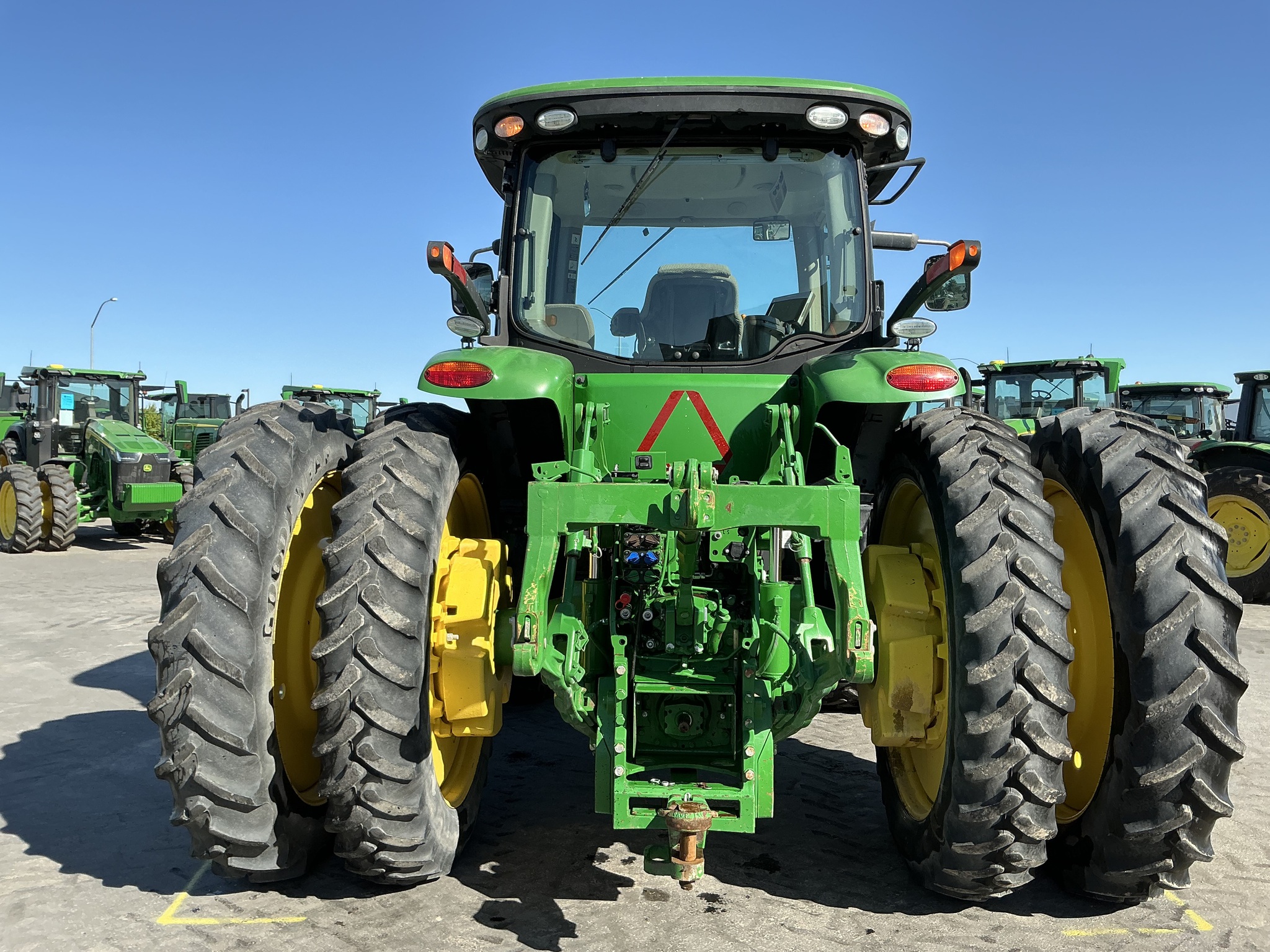 2017 John Deere 8245R Image 4