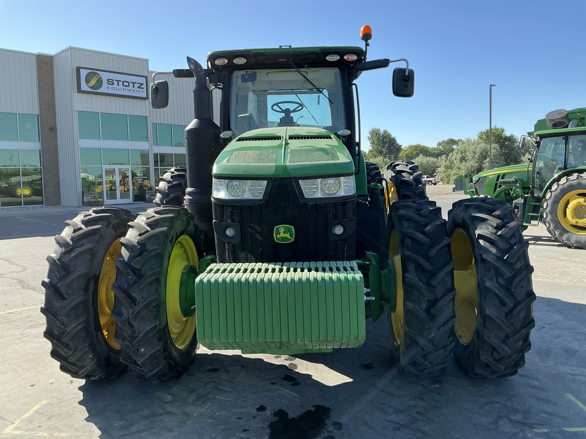 2017 John Deere 8245R Image 8