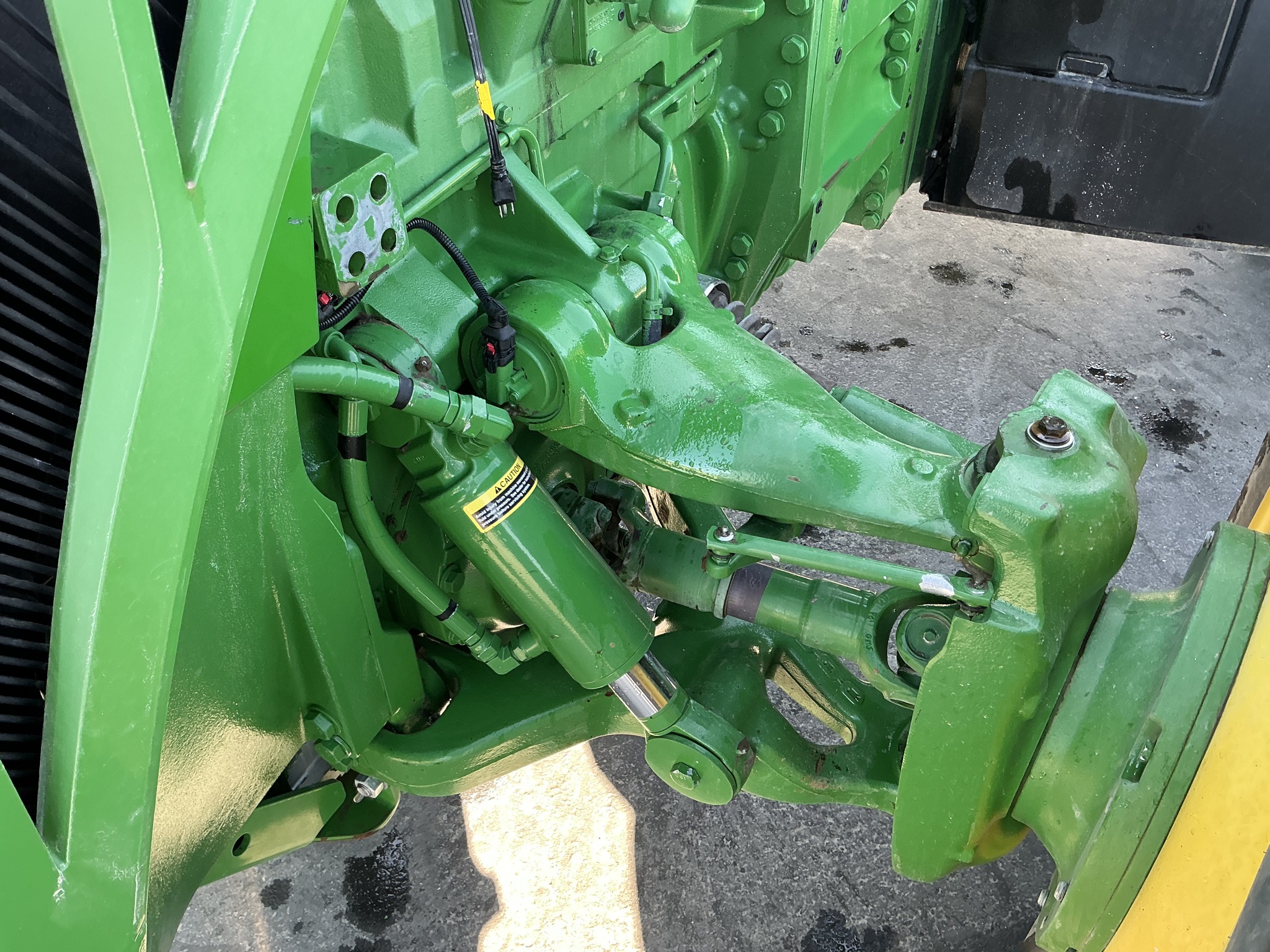 2017 John Deere 8245R Image 9