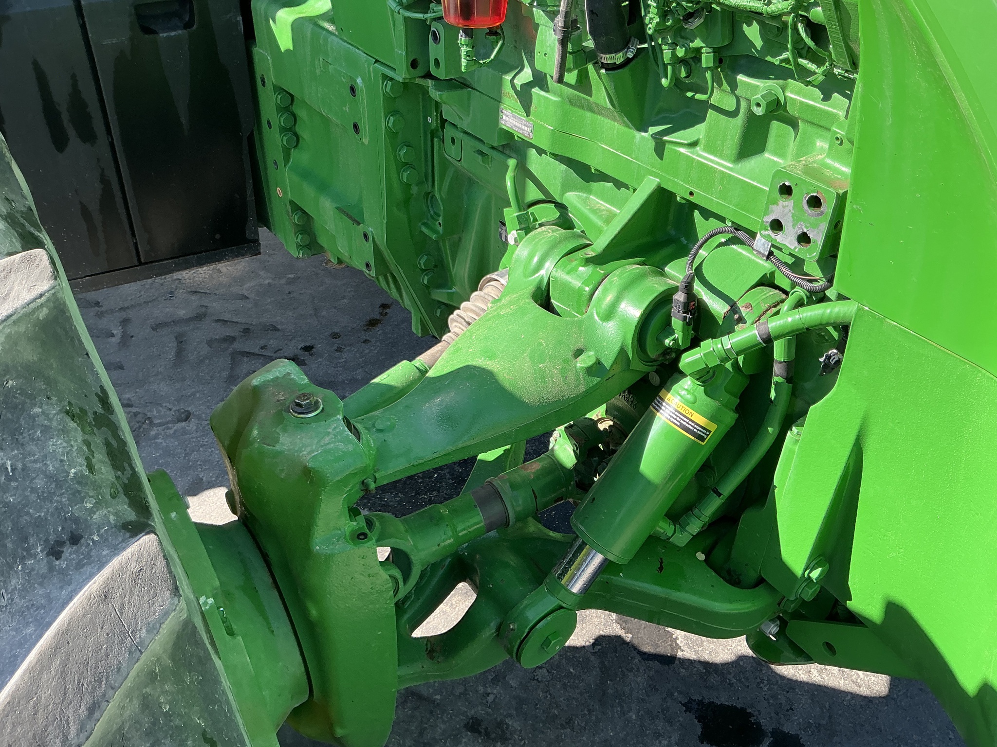 2017 John Deere 8245R Image 10