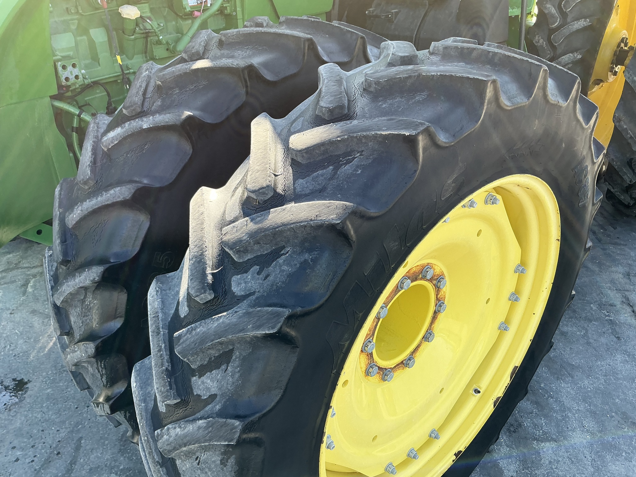 2017 John Deere 8245R Image 13