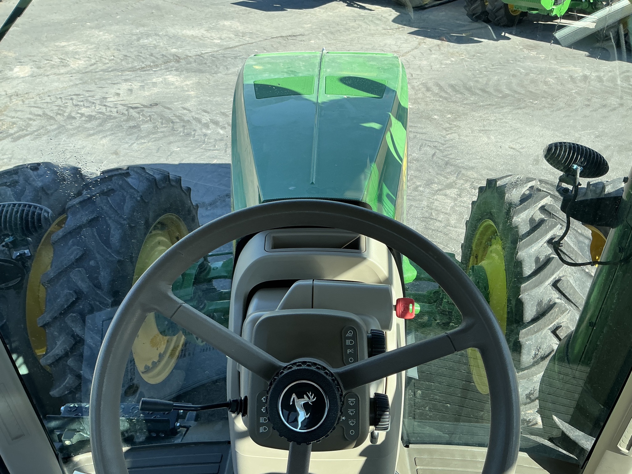 2017 John Deere 8245R Image 25