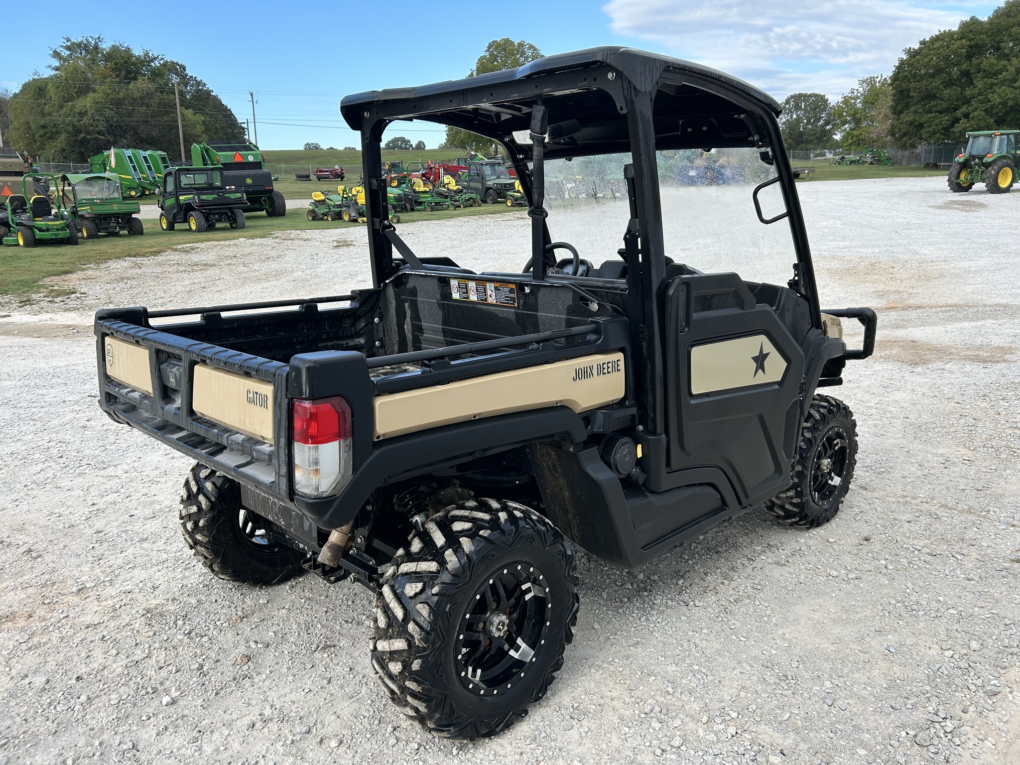  2023 John Deere XUV 835M at Heritage Tractor in Harrison, AR