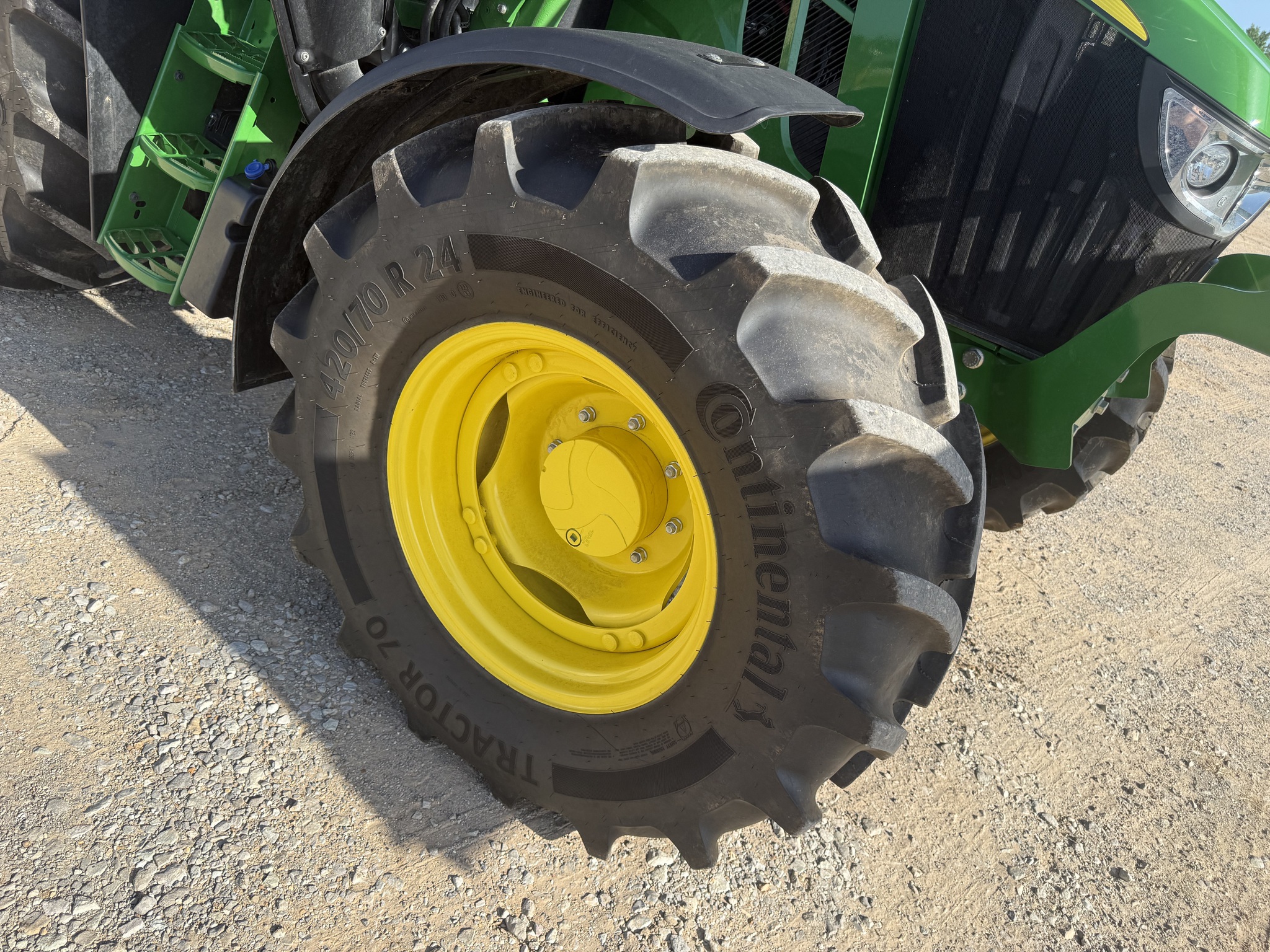 2024 John Deere 6120M Image 17
