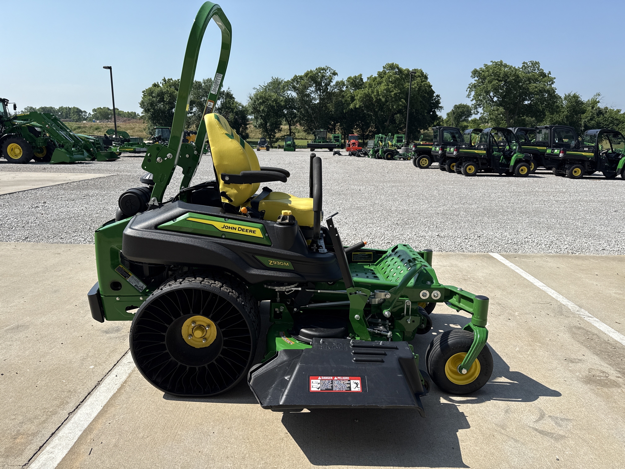 2024 John Deere Z930M Image 15