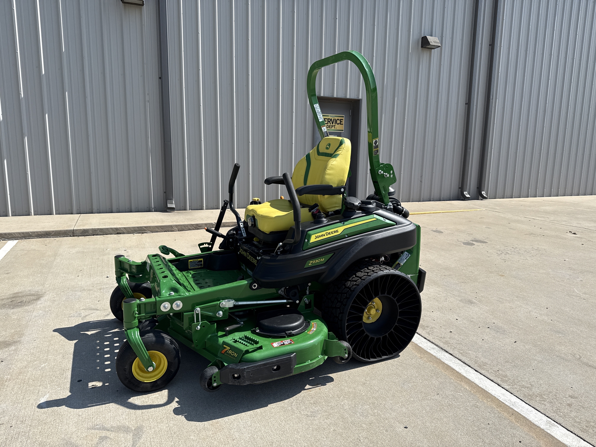 2024 John Deere Z930M Image 5