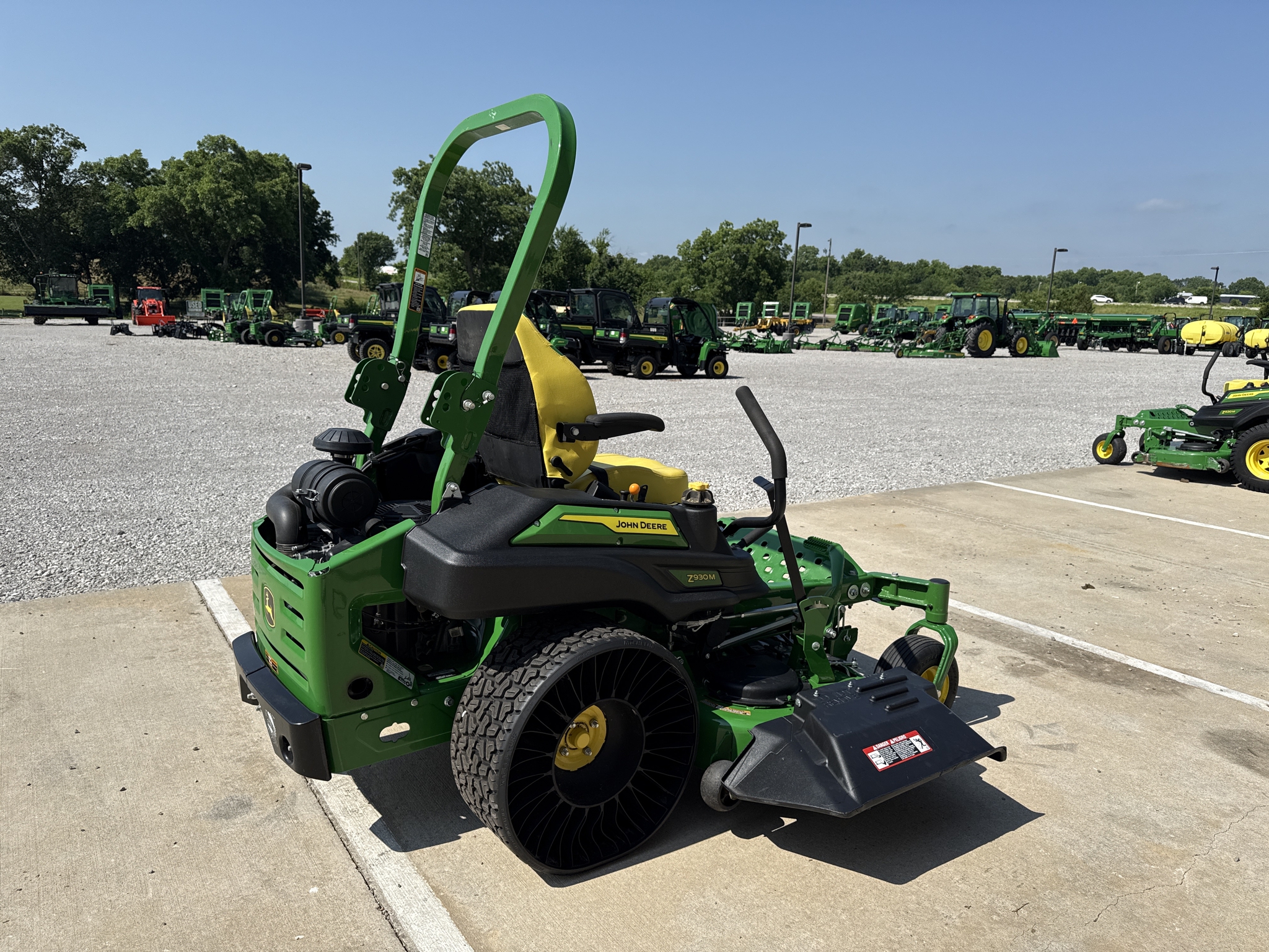 2024 John Deere Z930M Image 12