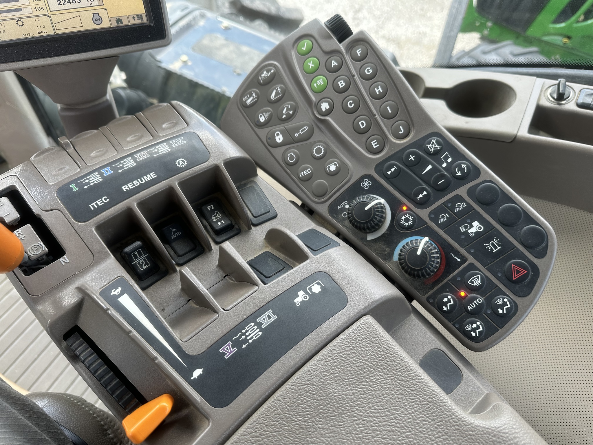 2012 John Deere 9510R Image 16