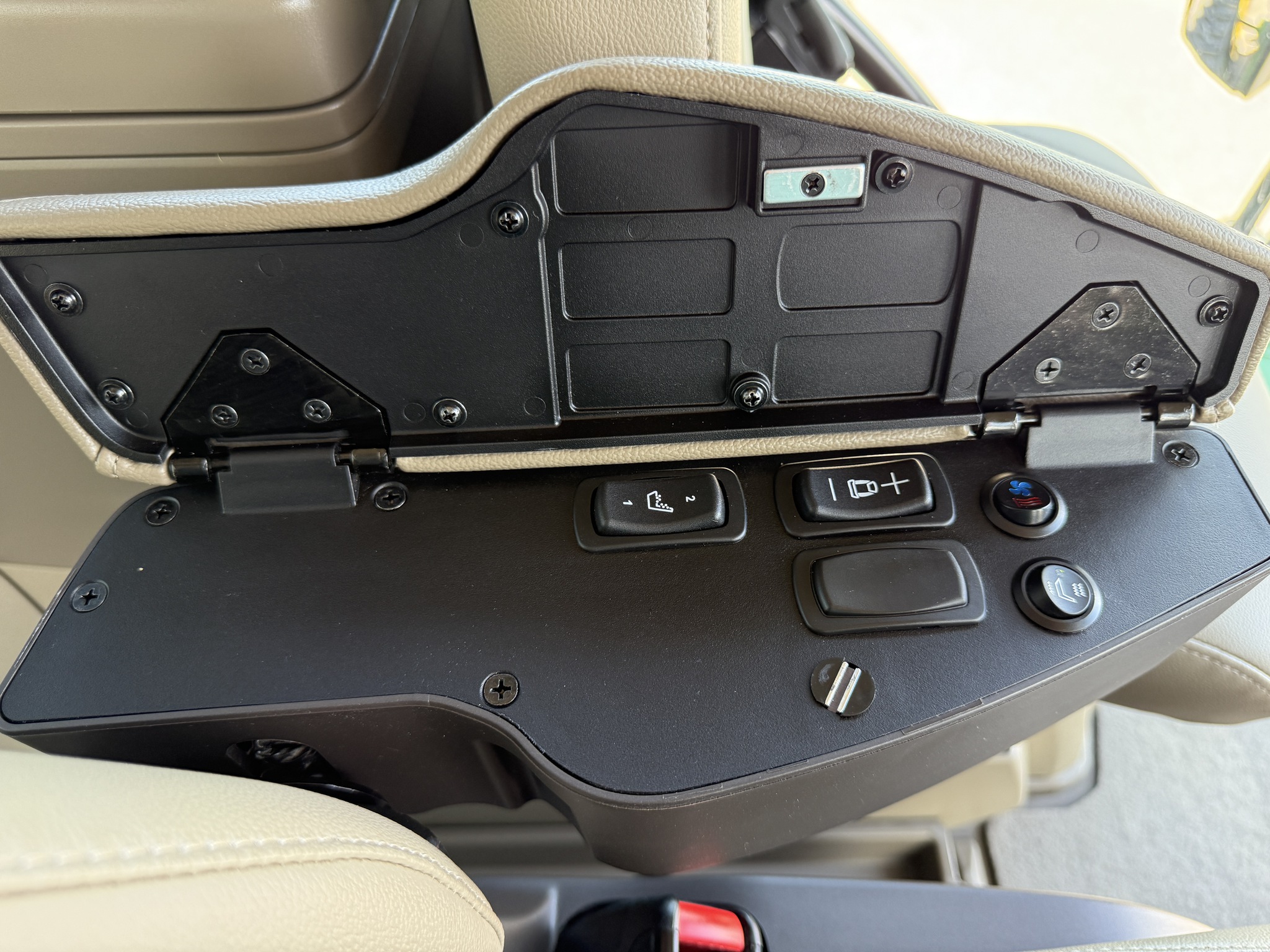 2024 John Deere 8RT 370 Image 14