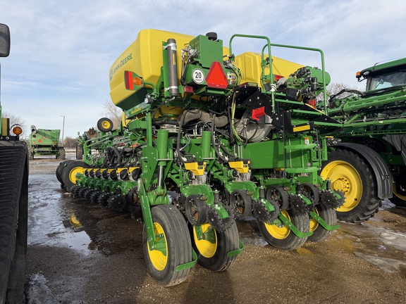 2024 John Deere 1775NT - Photo3