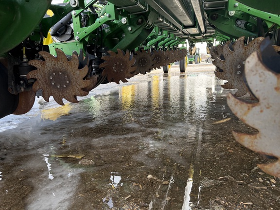 2024 John Deere 1775NT - Photo14